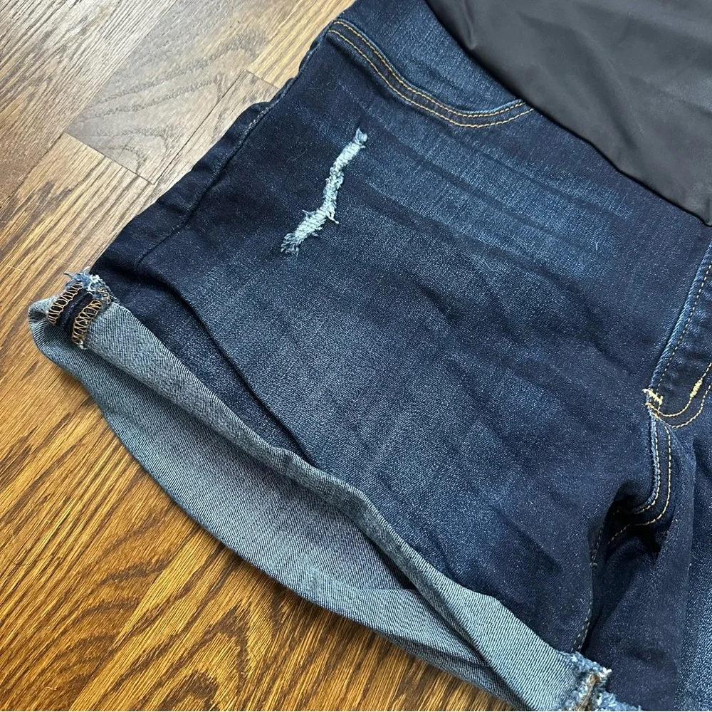 JUST BLACK Romeo Maternity Frayed Cuff Denim Shorts, size 31